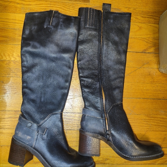 Franco Sarto Women's distressed Kiana boot size 9 - Picture 3 of 7